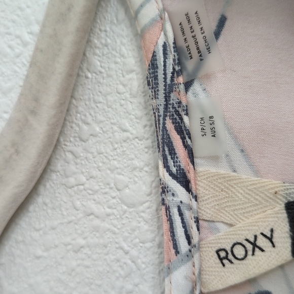 Roxy Floral Romper Size Small Lace Detail - Picture 10 of 15